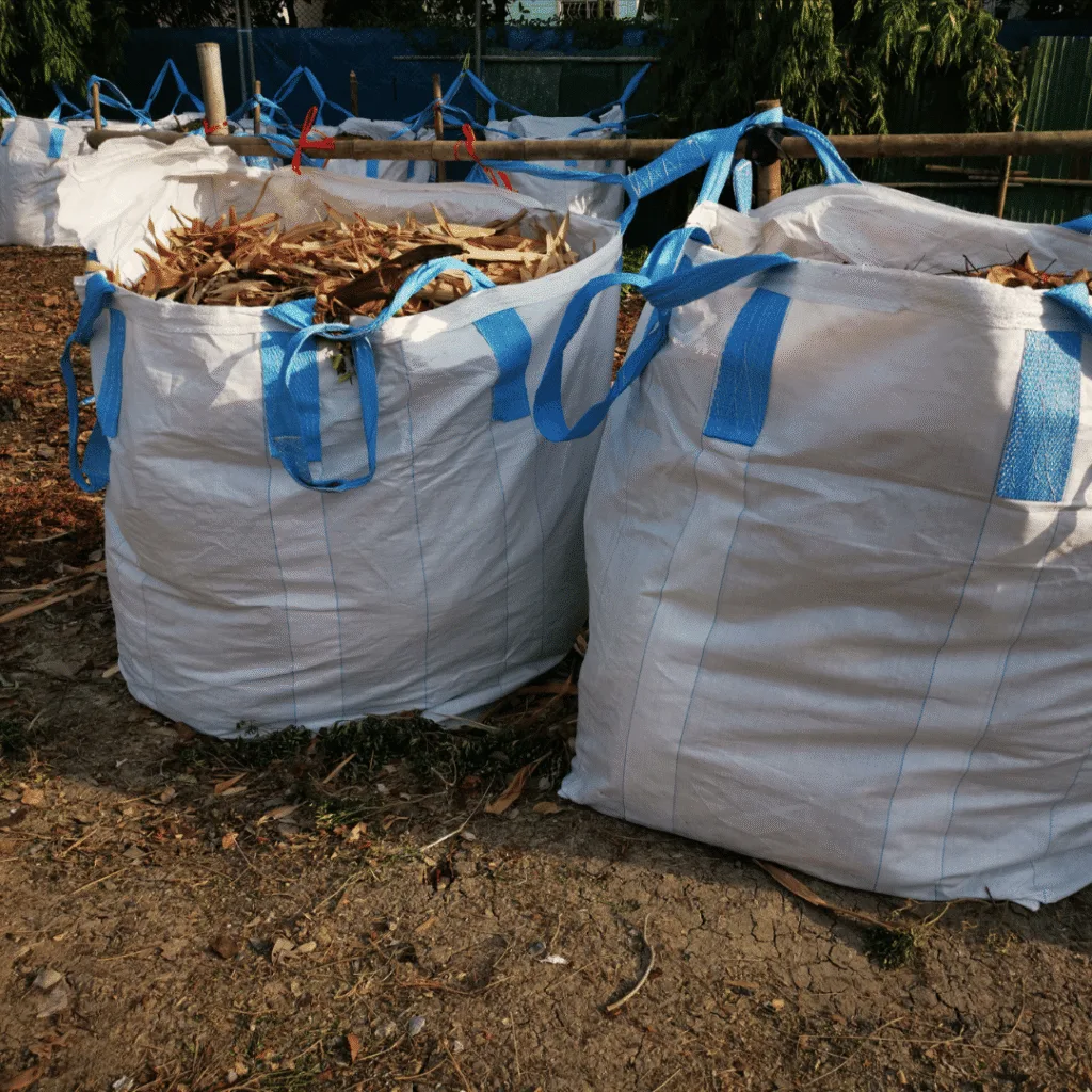 Big-bag installé dans un accès étroit